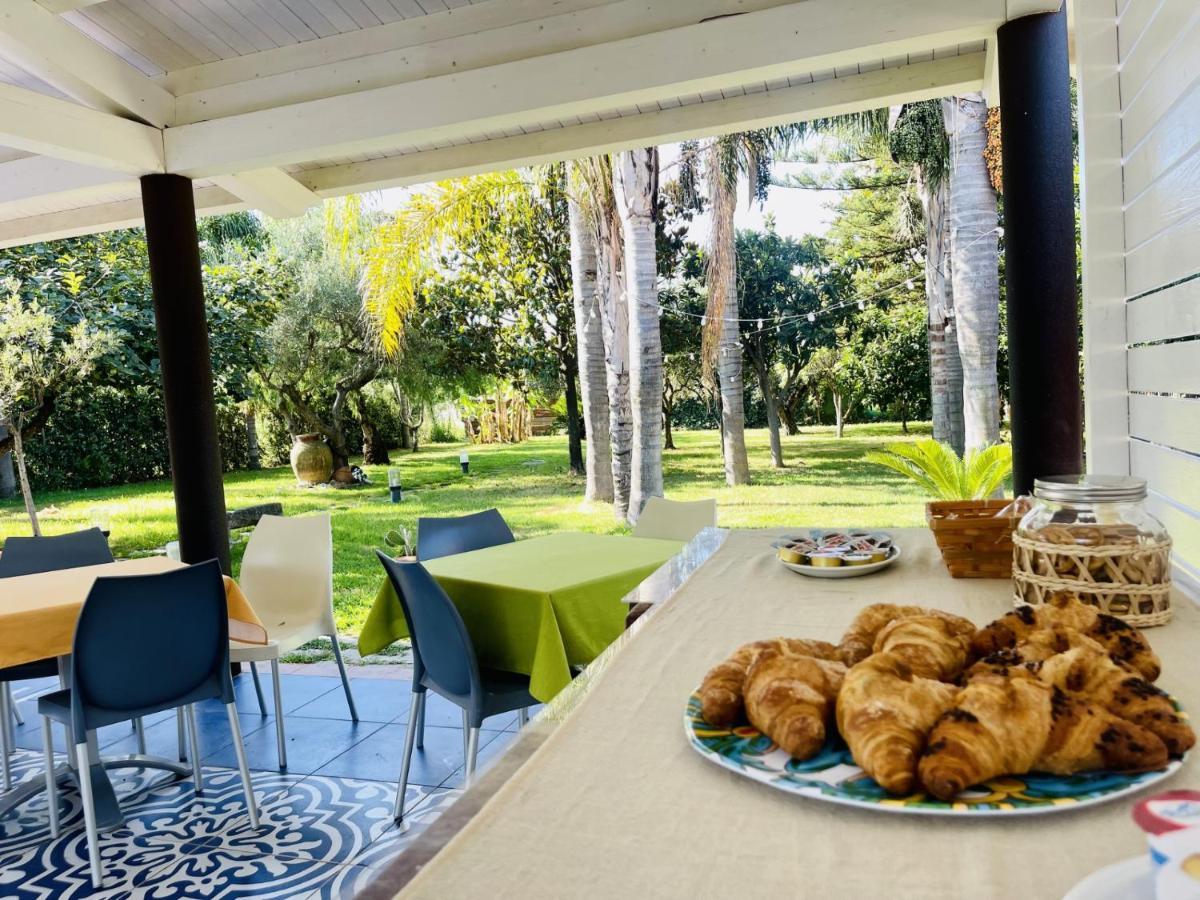 Borgo Camicia In Bed and Breakfast Barcellona-Pozzo di Gotto Buitenkant foto