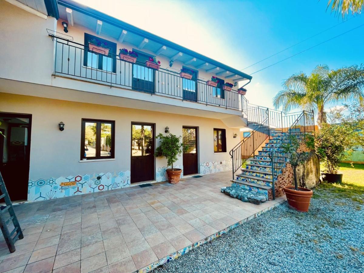Borgo Camicia In Bed and Breakfast Barcellona-Pozzo di Gotto Buitenkant foto