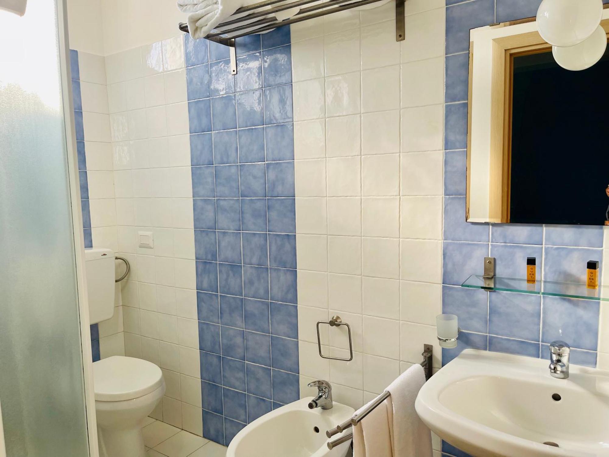 Borgo Camicia In Bed and Breakfast Barcellona-Pozzo di Gotto Kamer foto