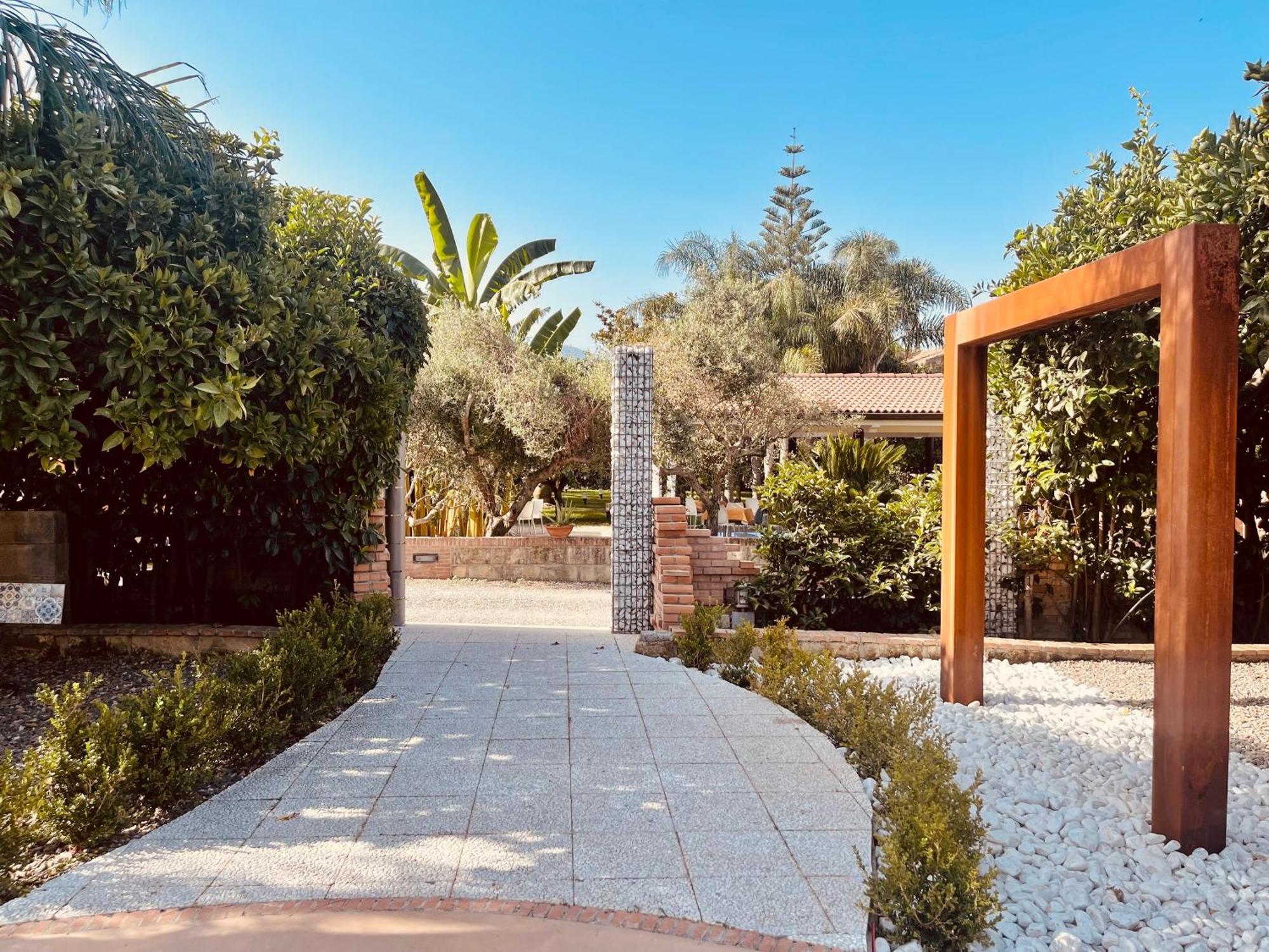 Borgo Camicia In Bed and Breakfast Barcellona-Pozzo di Gotto Buitenkant foto